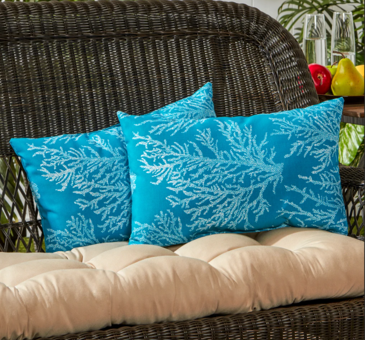 ORWW_Edmonton's tweet photo. 💙💚💛💜Add color and comfort with throw pillow! 💙💚💛💜 https://t.co/CgEbWcnLO1