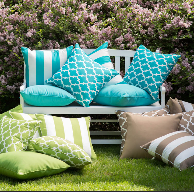 ORWW_Edmonton's tweet photo. 💙💚💛💜Add color and comfort with throw pillow! 💙💚💛💜 https://t.co/CgEbWcnLO1