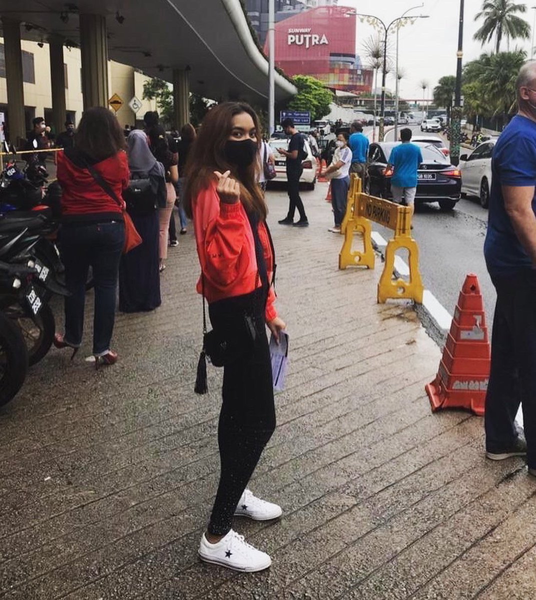 Kn 09 On Twitter I Urge Everyone Who Can Please Get Vaccinated For The People Around You And To Help The Country Dghisham Kkmputrajaya Wtckl Very Well Organized Friendly And Professional Frontliners