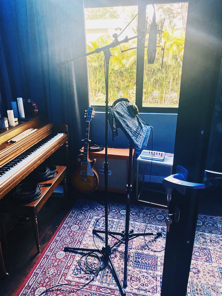 Elise Gabrielle tweet media