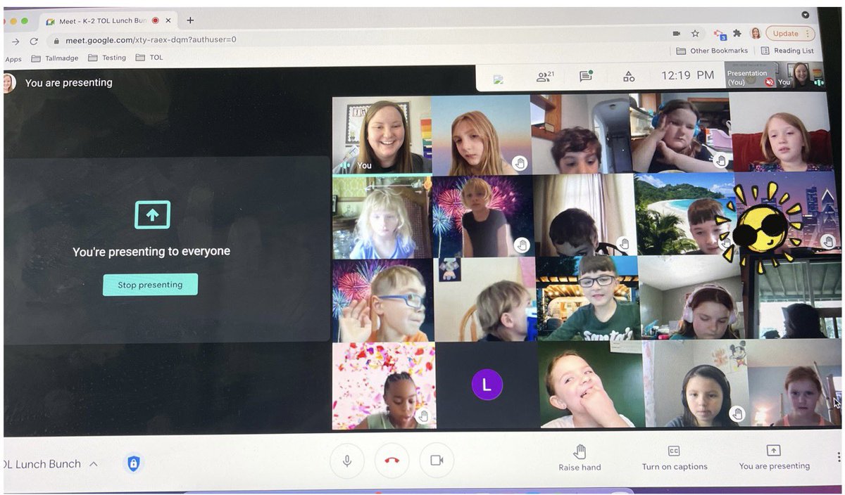 MsDauberman's tweet photo. Always so bitter sweet wrapping up the school year! Last lunch bunch with my Tallmadge Online K-2 friends today. They sure do make me laugh & I canβt wait to see them all in person next school year! πππ #TallmadgeElementary #TallmadgeOnline #VirtualLunchBunch https://t.co/DxcHE05zTV