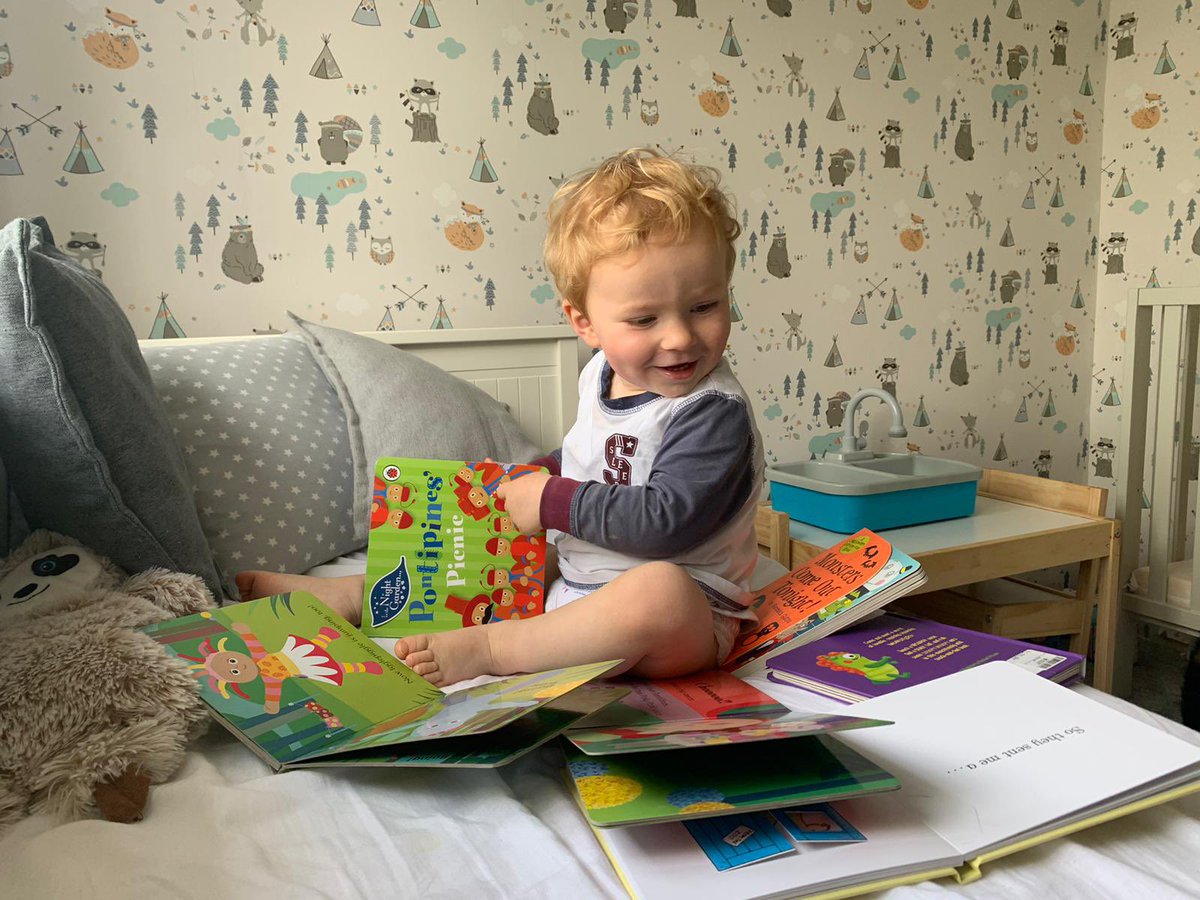 Mr_Keyte's tweet photo. He’s growing up fast! I try hard to get home and see as much of him as possible before he goes to bed each night, I don’t want to miss him growing up! Special times. 

#whyilovereading https://t.co/CjwzabbKNn