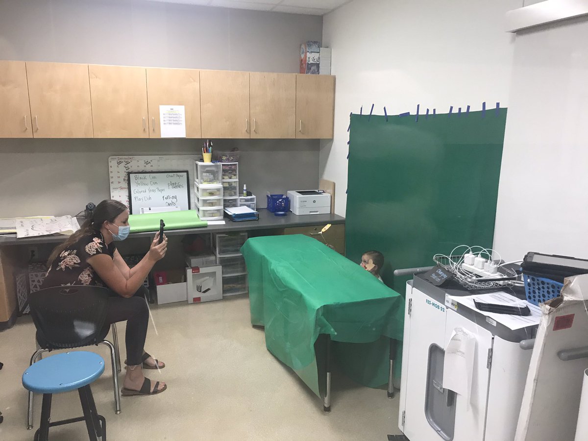 And so it begins!! These Firsties began filming their fairy tale puppet shows using a green screen! They can’t wait to see it put together with <a href="/DoInkTweets/">DoInk Tweets</a> this week!! Thanks for helping us, <a href="/ChelsMadsen/">Chelsey Madsen, Ed.D.</a> and <a href="/limclaughlin7/">𝓛𝓲𝓼𝓪 𝓜𝓬𝓛𝓪𝓾𝓰𝓱𝓵𝓲𝓷</a> !! <a href="/FabraElem/">Fabra Elementary School</a>