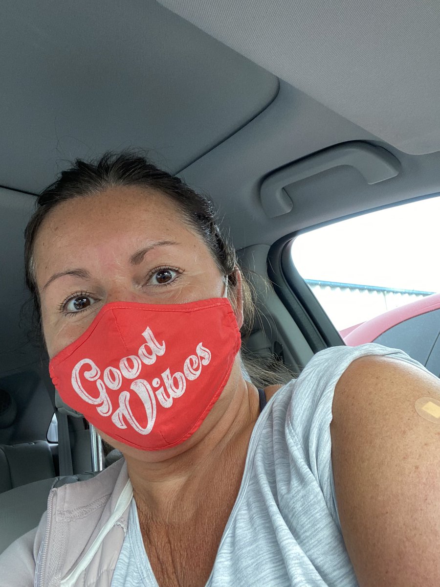 Jab day! Thank you for Theresa and everyone involved with a seamless vaccination this morning! Sending good vibes to all the front line workers who continue to work tirelessly in our communities, we appreciate you! 🙏#vaccinated #grateful