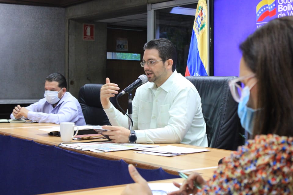 soyCesarTrompiz's tweet photo. (+Fotos) 🇻🇪📸 | En el marco del SNI Bicentenario realizaremos un despliegue de búsqueda de jóvenes directamente en cada territorio, donde se integren los diferentes sectores universitarios con la finalidad de brindar la mayor inclusión. https://t.co/RRlRjlOKPv