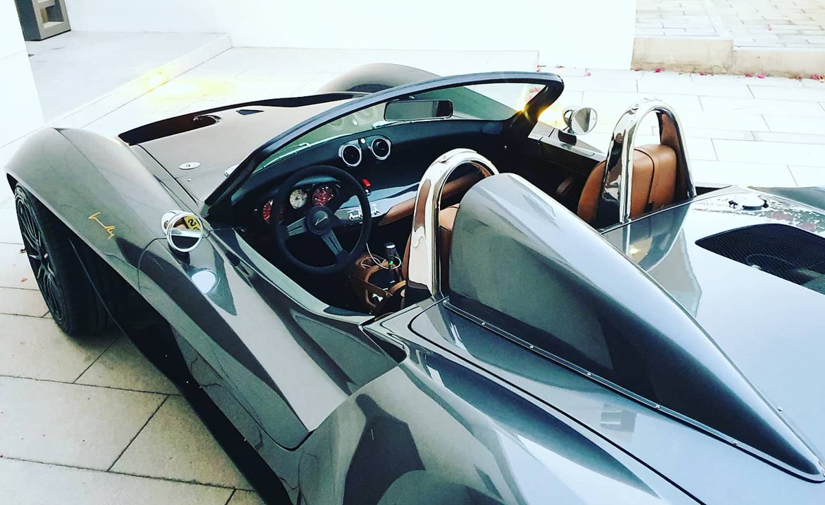 Jannarelly's tweet photo. A very classy version of the Design-1. What do you think?
#driveunique #jannarelly #design1 #Automotive #design #2021 https://t.co/c0j4RbxjDO