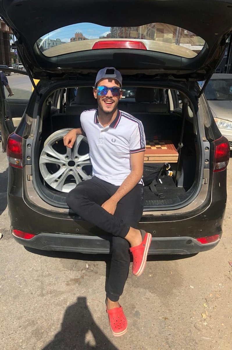 صورتين بلا هدف😂😂❤