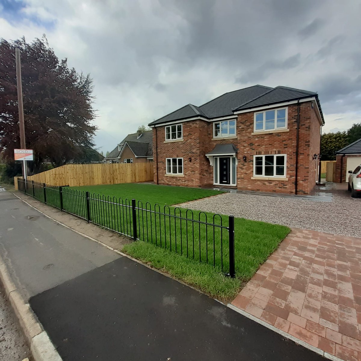 Our first plot has recently been completed at Station road, Surfleet, Lincolnshire! 🏡 

The happy clients are due to move in this week, after we sold their property at a price which has enabled them to purchase this dream home 😍 🏡 

#TheAgentUK #Newhomes #Lincolnshireproperty