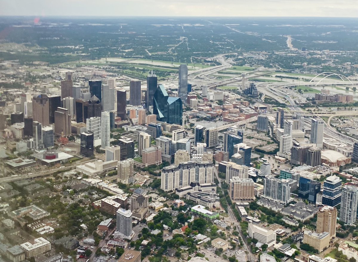 chris_kratovil's tweet image. How much rain have we had in Dallas? So much rain that on takeoff on @SouthwestAir from Love Field today the “Trinity Trickle” looks more like the mighty Mississippi River. #TexasWeather #TexasStorms #WindowSeat 
cc: @TxStormChasers