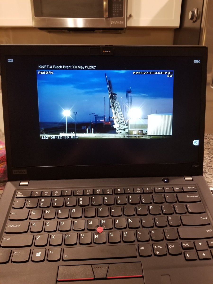 AdaWu712's tweet photo. For 7 days we locked our screen for @NASA_Wallops, but weather didn't cooperate. Yet at the very end of the window, a beautiful launch.
#BlackBrantXII https://t.co/iHAZWIMCTB