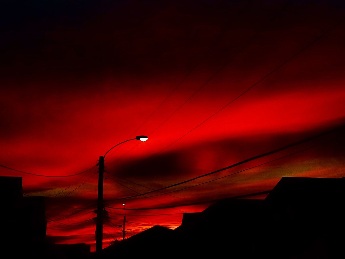 18:07 h | #CONCEPCIÓN #REDMETEO #ELTIEMPOCHV Con un atardecer acompañado de un arrebol al horizonte junto a temperaturas extremas de 6,6°C a las 05:11 h y 17,3°C a las 14:25 h, finaliza esta jornada de Día Lunes 17 de Mayo de 2021 en La Comuna de Concepción —Región del BioBío—