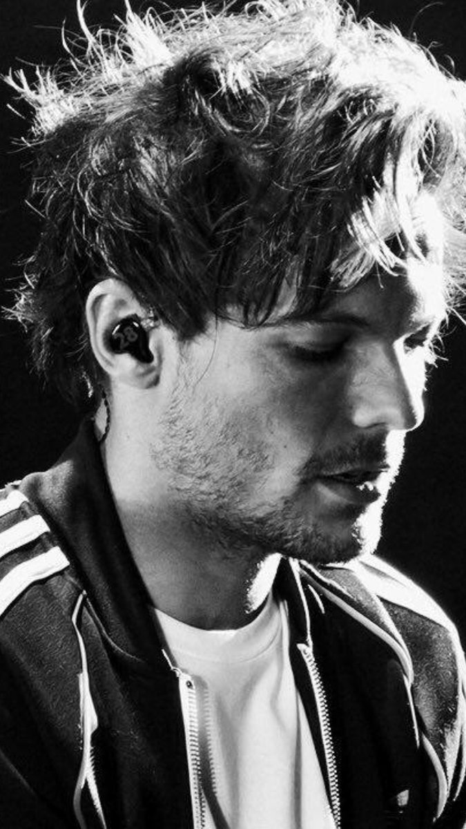 _ilayada's tweet photo. i vote loui  #Louies #BestFanArmy #iHeartsAwards https://t.co/DaqXUoi5Sq