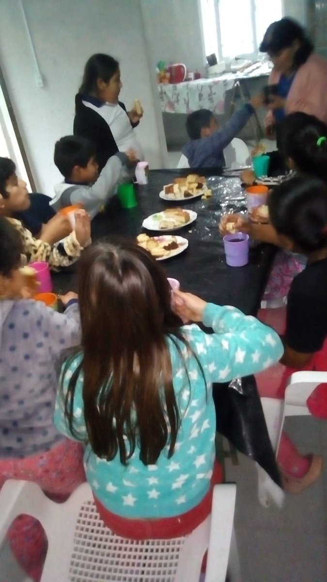 Hoy Merendero manos unidas el Cadillal. Me siento feliz x todo lo que hago, ayudar a la gente que lo necesita con premios para bingo virtual para rifas para que puedan comprar sus remedios mi Merendero que hay muchos niños que vienen a merendar todo a pulmón.Doy gracias a dios
