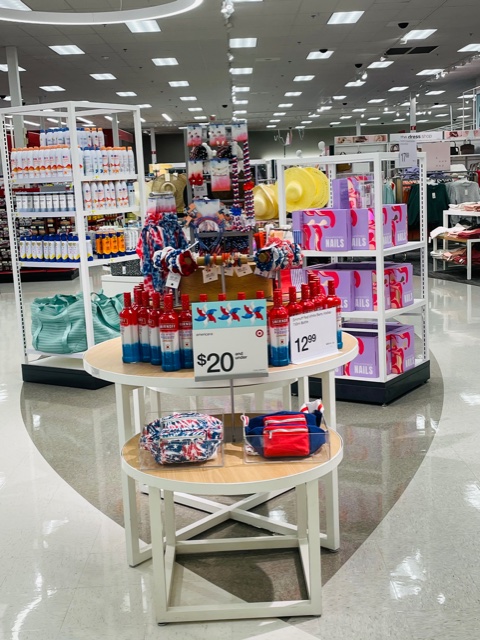 CraigCurnow's tweet photo. Summer vibes at the Brickyard!!!!🌞💅👙🩳🎇
@tonypena @nikki_j1981 @sfritz16 #Brickyardigans #1924 #Summer!!!! https://t.co/ORnwzw6KNw