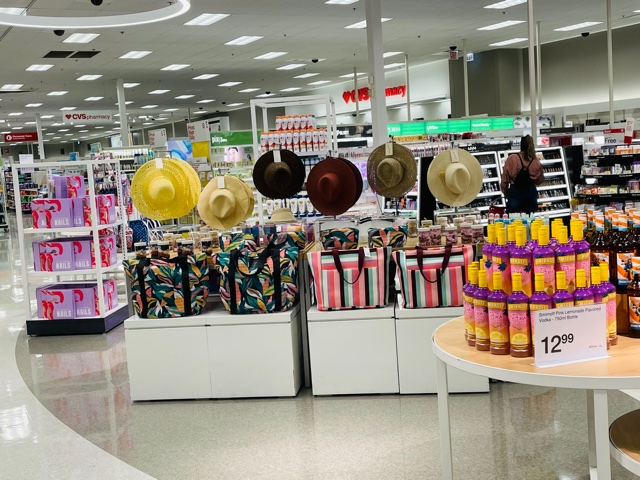 Summer vibes at the Brickyard!!!!🌞💅👙🩳🎇
<a href="/tonypena/">Tony Pena</a> <a href="/nikki_j1981/">Nikki Jaskulka</a> <a href="/sfritz16/">Scott Fritzler</a> #Brickyardigans #1924 #Summer!!!!