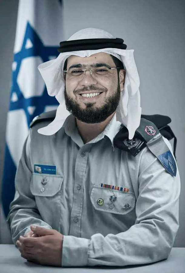 RueSyrian's tweet photo. @waseem_yousef والله نعال الإخوان اشرف من اصلك
هاد اذا كان لك أصل https://t.co/JRQe77Y3tg