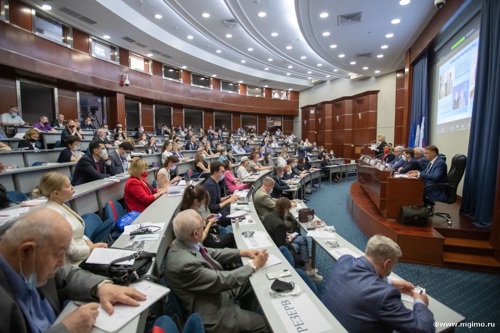 esimgimo's tweet photo. 17 мая в МГИМО открылись ежегодные краткосрочные курсы «Реализация международных конституционных гарантий прав человека в российском праве и правоприменительной практике: 25 лет сотрудничества в рамках Совета Европы».
https://t.co/R7N9OjGjce https://t.co/Cry4dUN0pa