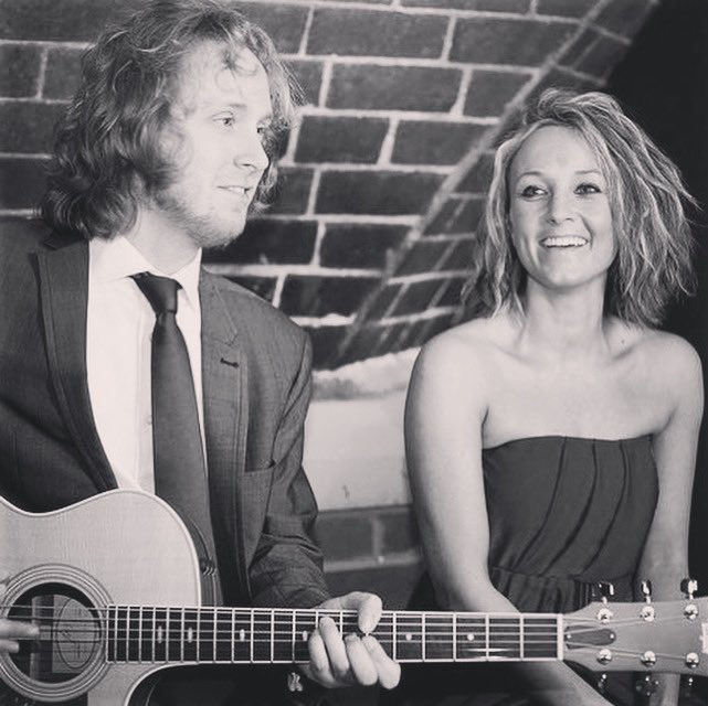 Back this week!
Late Lunch &amp; Live Music Sunday with Alex Eva from 3pm 🎶
Book your table now through our website, link in bio 🍴
#broadleys #broadleysbistro #livemusic #sundaylunch #latelunch #livesinging #lunch #wine #dine #food #foodlover #lunchout #friends #reunion #ilkley