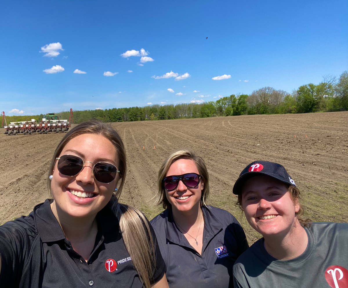 A beautiful morning for a <a href="/PRIDESEEDS/">PRIDE Seeds</a> corn plot in North Dundas today. Excited to watch some key hybrids in our lineup takeoff! #plant21 #PRIDEinMyField