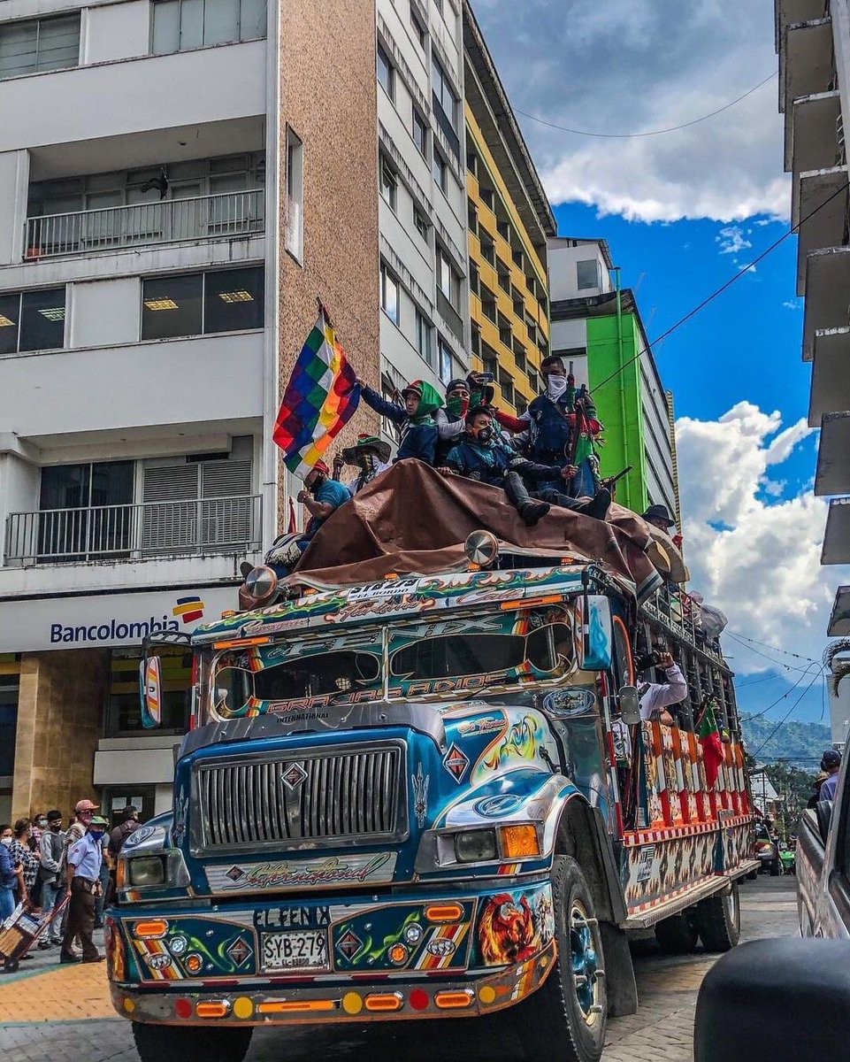 colombiamarchas's tweet image. A ESTA HORA 

Llega La Minga Indígena A La #CapitalMusical #Ibague 

#ParoNacional17M #ElParoNoLoParaNadie #NosEstanMatandocolombia #ColombiaAlertaRoja #ColombiaSOSDDHH #Colombia #ColombiaSomosTodos #Resistencia #DDHH #CENSURA #CensuraColombia #ElParoSigue