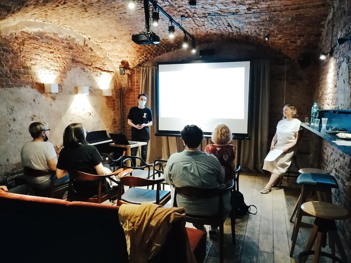 pintofscienceRU's tweet photo. #pint21 vibes from St.Petersburg!Awesome first day, lucky to have two more🥳 https://t.co/8GMuCYbEfC