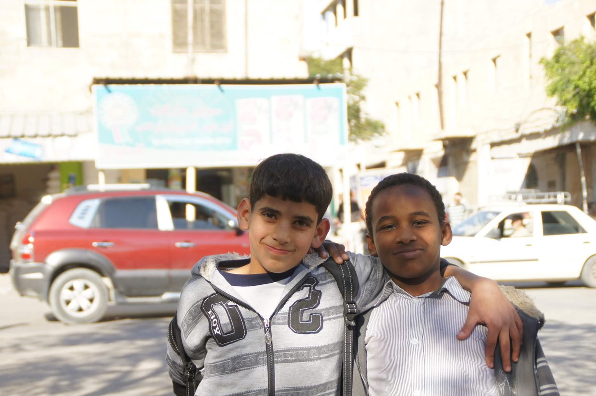 10年前にパレスチナを訪れました。彼らの笑顔が忘れられない。どんだけ土地を奪われようと、生活を奪われようと、命を奪われようと、パレスチナ人から笑顔を奪うことはできないんだよ。パレスチナ大好き！