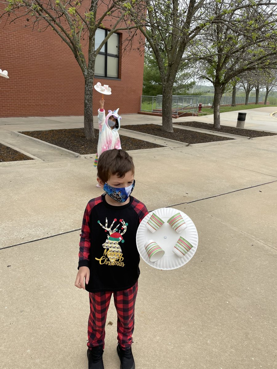 The other day my 1st grade meteorologists in training predicted, made &amp; then tested their anemometer! Plus it happened to be PJ day! We had such a great time learning about and tracking weather ⛅️ ⛈ How did we do?! <a href="/glezak/">Gary Lezak</a> <a href="/41actionnews/">41ActionNews</a> <a href="/lnanderson/">Lindsey Anderson</a> <a href="/KCPS_Rogers/">KCPS Rogers</a> <a href="/kcpublicschools/">KCPS</a>