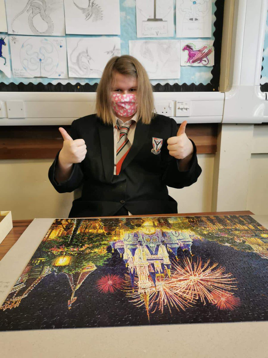 LoudounAcadCC's tweet photo. Emily completed her 1000 piece jigsaw...but only had 999 pieces https://t.co/KujcxOByFs