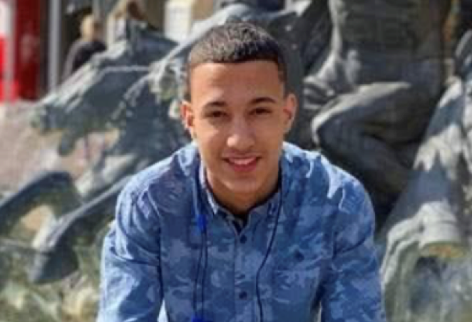 kcpolice's tweet image. 18-year-old Elijaah Boston was walking home from his job at a restaurant at 10:11 p.m. May 5 in the 11100 block of Hillcrest Road when he was gunned down and killed. We have very few leads. A $25,000 reward for information leading to arrest is available. 816-474-TIPS (8477)