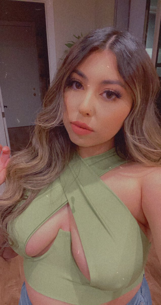 mzfxo1's tweet photo. ft the drop of tequila😆 https://t.co/Ty49WZuLSp