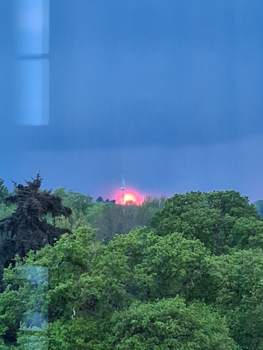 Cathy Peake (@cathypeake1) on Twitter photo Weird sunset effect behind radio master this evening near Ipswich <a href="/bbcweather/">BBC Weather</a> <a href="/metoffice/">Met Office</a> Weird sunset effect behind radio master this evening near Ipswich <a href="/bbcweather/">BBC Weather</a> <a href="/metoffice/">Met Office</a>