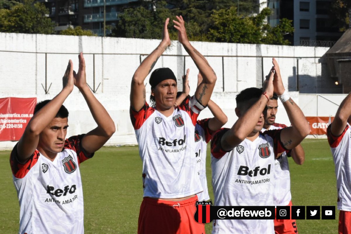 🏆#PN
⏱️49' del ST
⚽#Defe 0-0 #AllBoys

FINAL EN EL BAJO

Tras una discreta actuación, Defe obtiene un punto y empieza a pensar en el próximo encuentro, frente a Santamarina, en condición de visitante.
 
#JuegaDefe 🔴⚫️