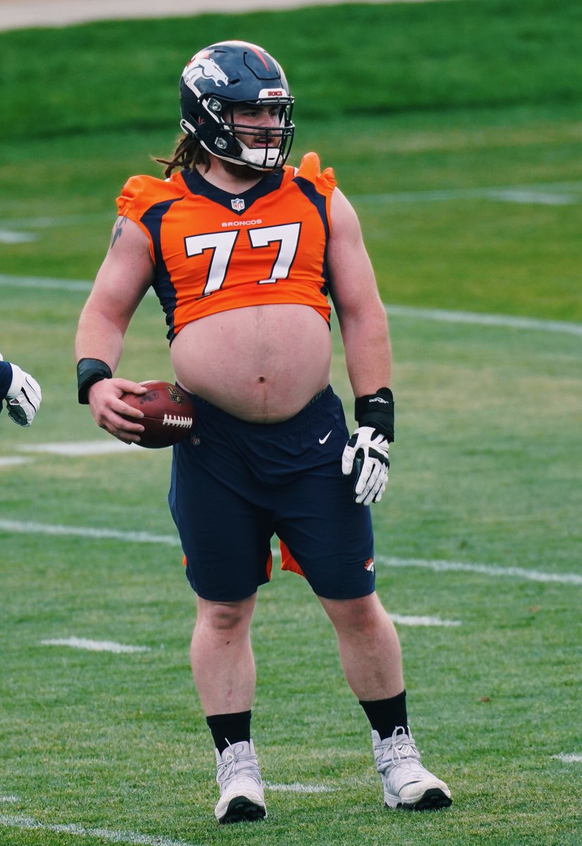 Broncos rookie O-lineman Quinn Meinerz says he likes to “let the belly breathe.” 

Legend.