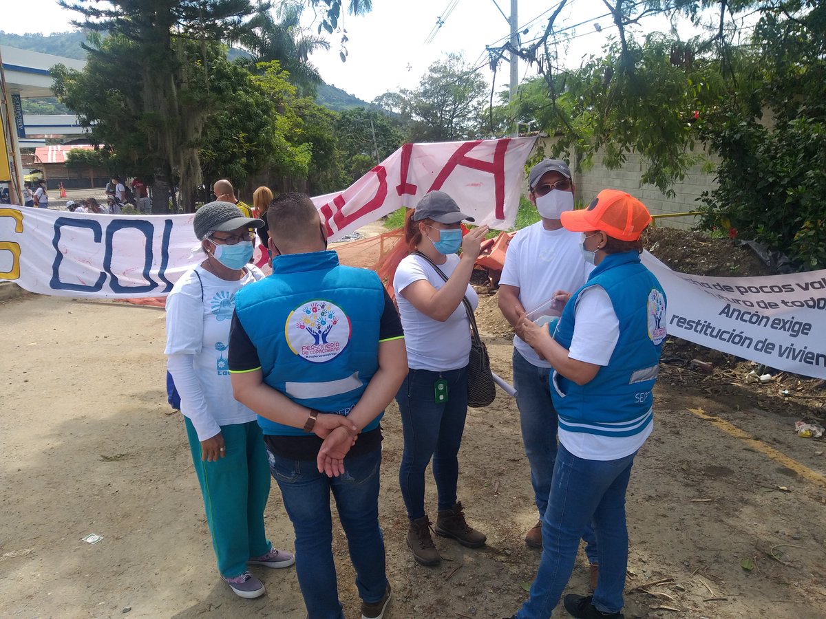 personeriacopa's tweet photo. La Personería Municipal de Copacabana en compañía de la Procuraduría General  de la Nación, hicieron presencia el día de ayer 16 de Mayo en la manifestación ciudadana que comenzó en el sector Ancón y tuvo como finalidad en el Peaje de Niquía.

#UnaPersoneríaAmiga https://t.co/12Ckj1HS6N