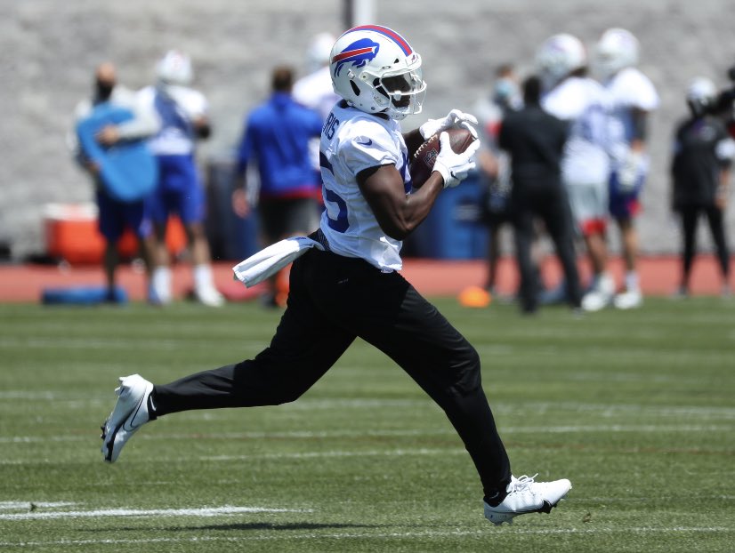 QuintinMorris_'s tweet photo. Only get one chance at first impression #BillsMafia #Bills https://t.co/ethy8Fx5V3