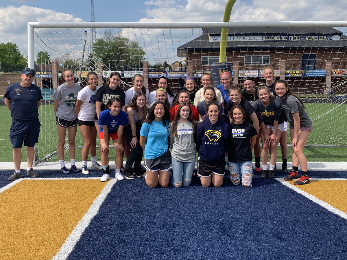 Congratulations to <a href="/TanielianRachel/">Rachel Tanielian</a>, <a href="/maddie_kujala/">Maddie Kujala</a>, &amp; <a href="/ryannfetty18/">Ryann Fetty</a> who signed today!🎉 Good luck playing at the next level, we are so proud💙💛