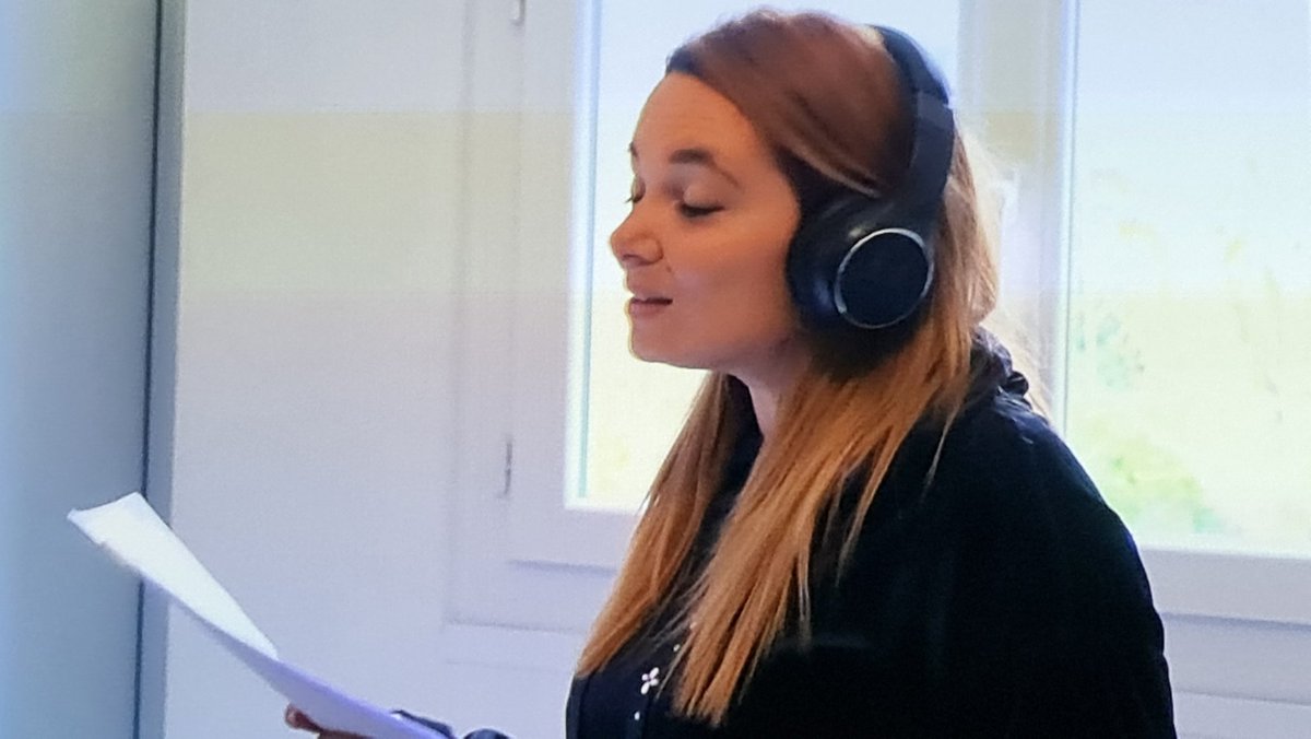 zecailloux's tweet photo. Eh voilà... t'es triste et du coup tu fais chier toute la chanson française...

#thisIsNotTheVoice
#MariesAu1erRegard #MariesAuPremierRegard https://t.co/hfAeuVwD2X