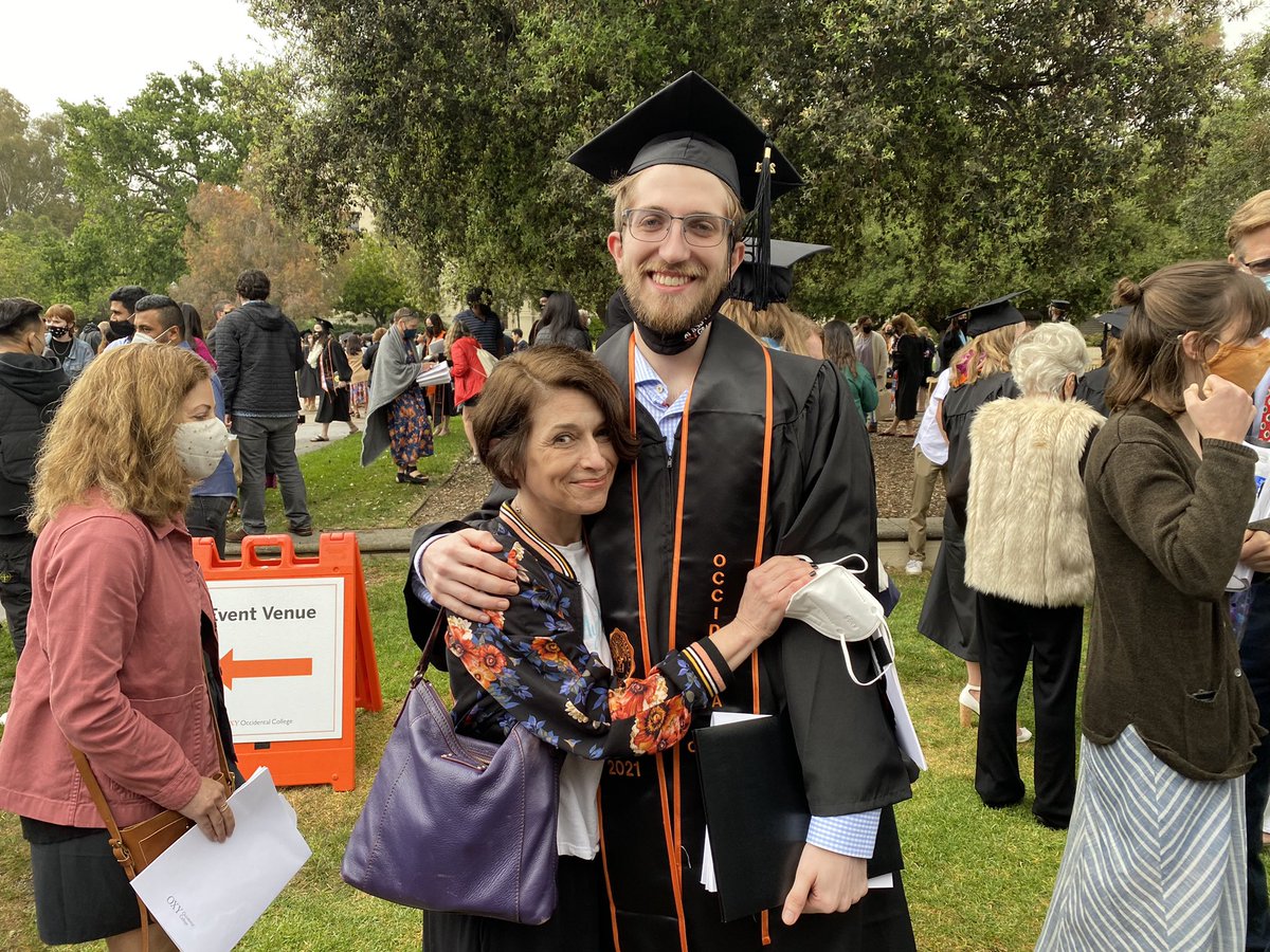 taradublinrocks's tweet photo. Bye, Los Angeles! This trip was far too quick, but it was a good one despite THE RAIN. If I’m ever actually successful, I’m moving here forever #SeePinnedTweet #SignTara #CongratsJack #OxyGrad @california https://t.co/bcw91CpFxB