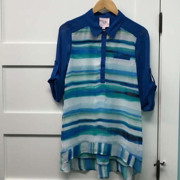 So good I had to share! Check out all the items I'm loving on <a href="/Poshmarkapp/">Poshmark</a> #poshmark #fashion #style #shopmycloset #kendallkylie #romeojulietcouture: posh.mk/cksm9Zzdlgb