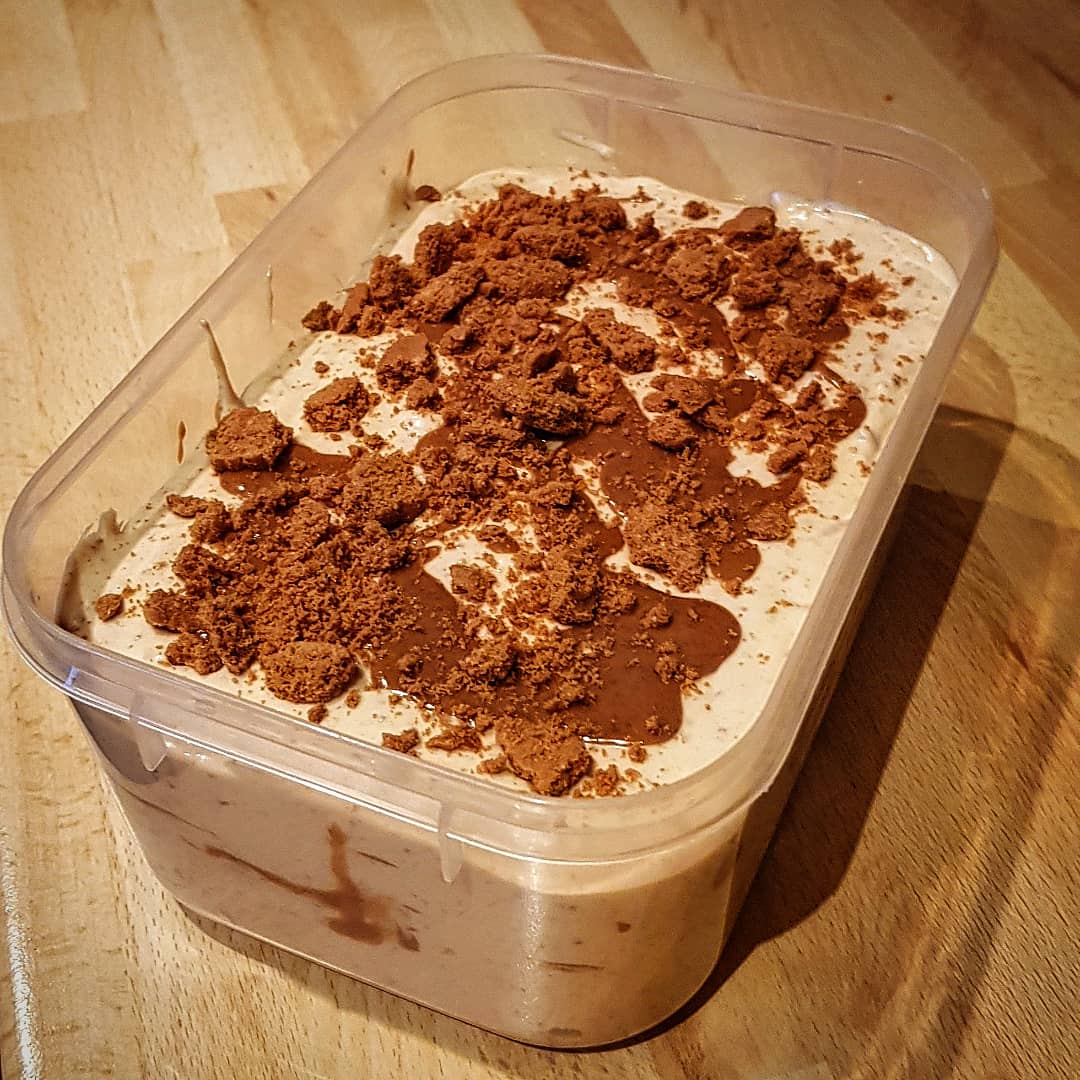 TommyReaney's tweet photo. Got this bad boy chilling in the freezer box...

Biscoff ice cream 🍦🍪🧡

#BakingExperiment #IsIceCreamClassedAsBaking? https://t.co/AGhVB8Z8ya