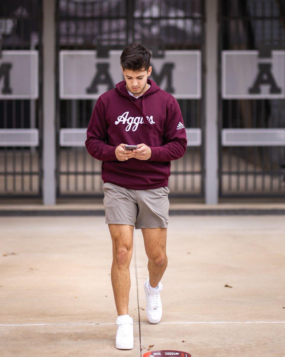 Maroon U tweet media