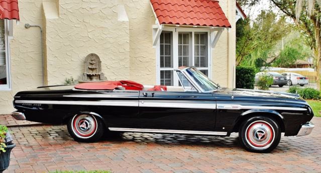 HemiHells's tweet photo. 1964 Sport Fury 🇺🇸Convertible 4-Speed 383 V8 4bbl #Mopar https://t.co/GsRhbYMi35