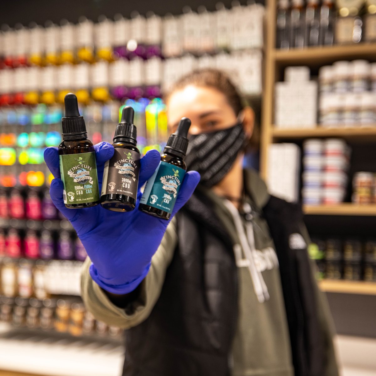 A drop a day keeps the doctor away 🌱 Earthbound Remedies has made dosing your medicine easier than ever with a full lineup of tinctures that provide relief when you need it 
#cbd #tincture #naturalmedicine