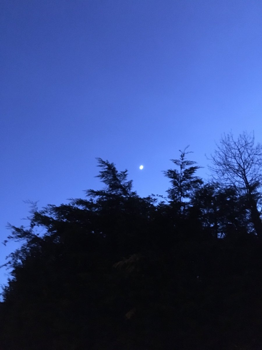 Clear skies & moon over the #UpperCalderValley