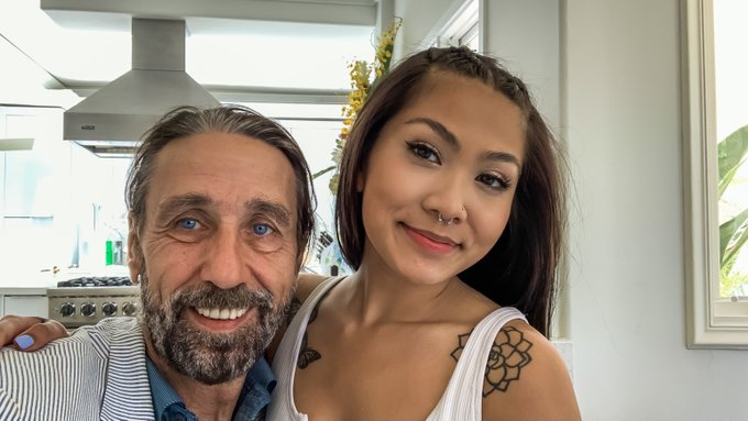 I just finished a scene with the super sweet and sexy @yumisinofficial for @JulesJordan and now I'm heading