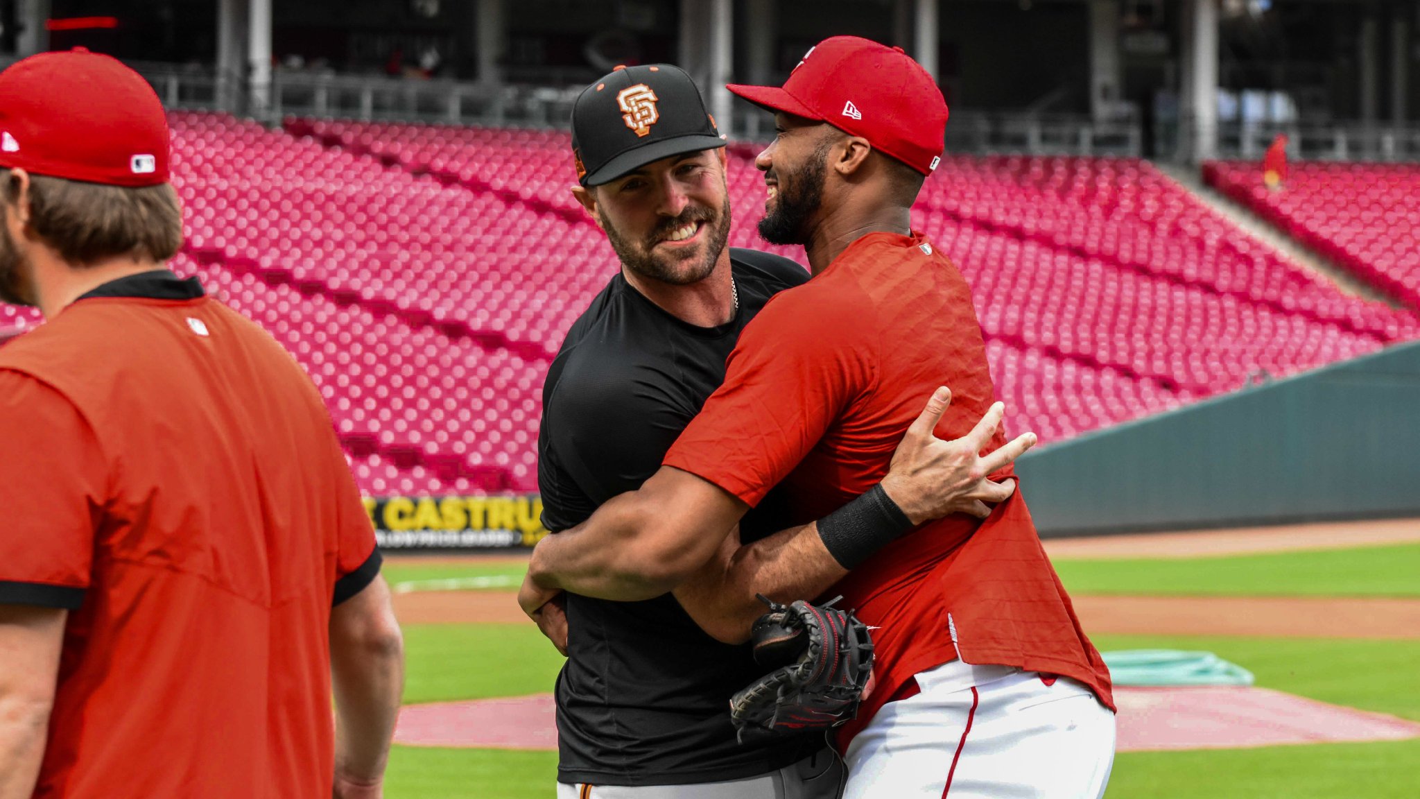 cincinnati-reds-on-twitter-welcome-back-to-cincinnati-curtcasali