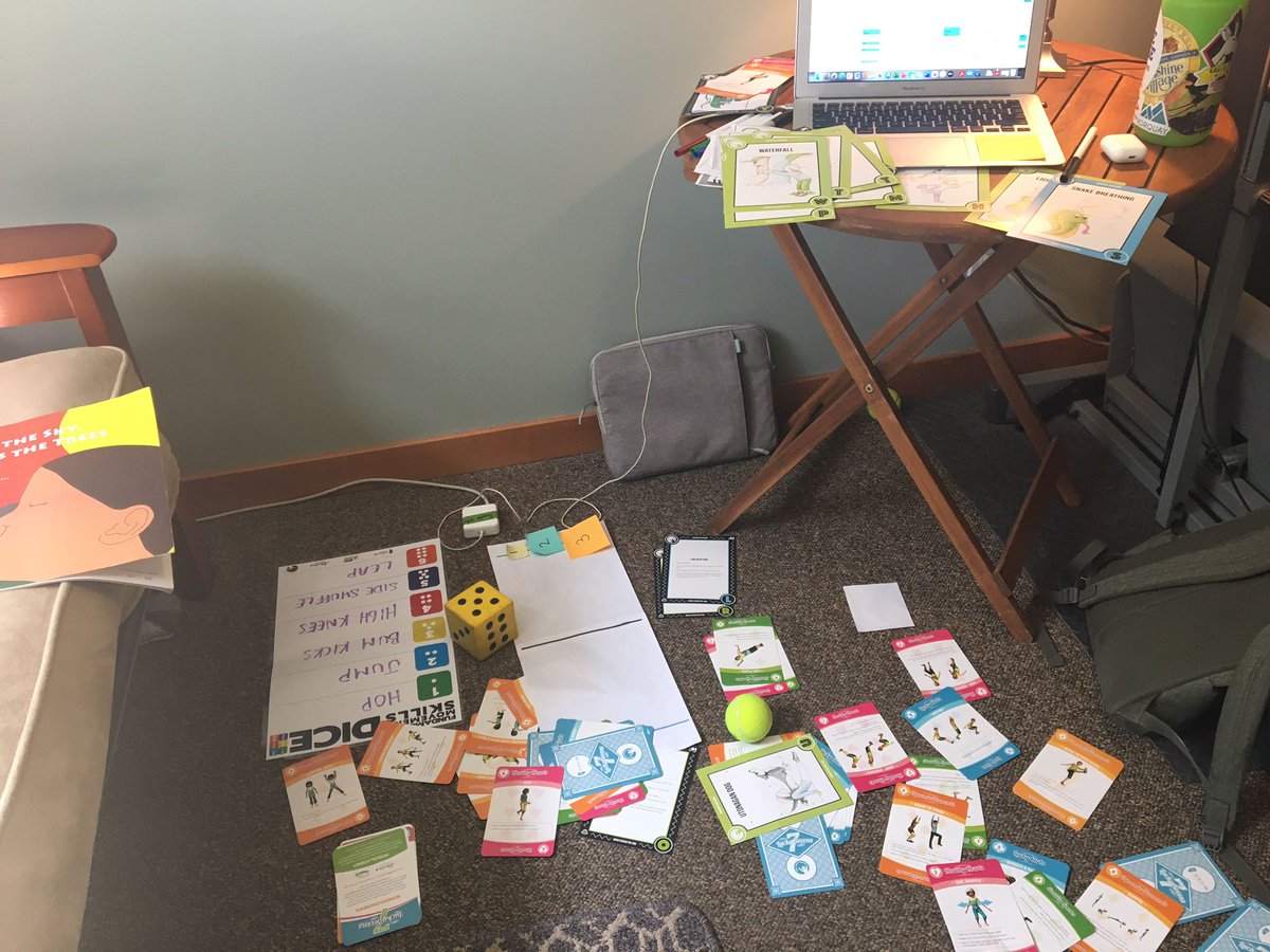 A behind-the-scenes look at EAS On Demand 👀 
A few spots have opened this week, book yours today before they fill up! We'll virtually come to your class and deliver 30mins of DPA - for #FREE! Learn more here: bit.ly/EASOD
<a href="/albertaHPEC/">HPEC Alberta</a> <a href="/albertateachers/">Alberta Teachers' Association</a> <a href="/GEOEC/">GEOEC</a> #physed