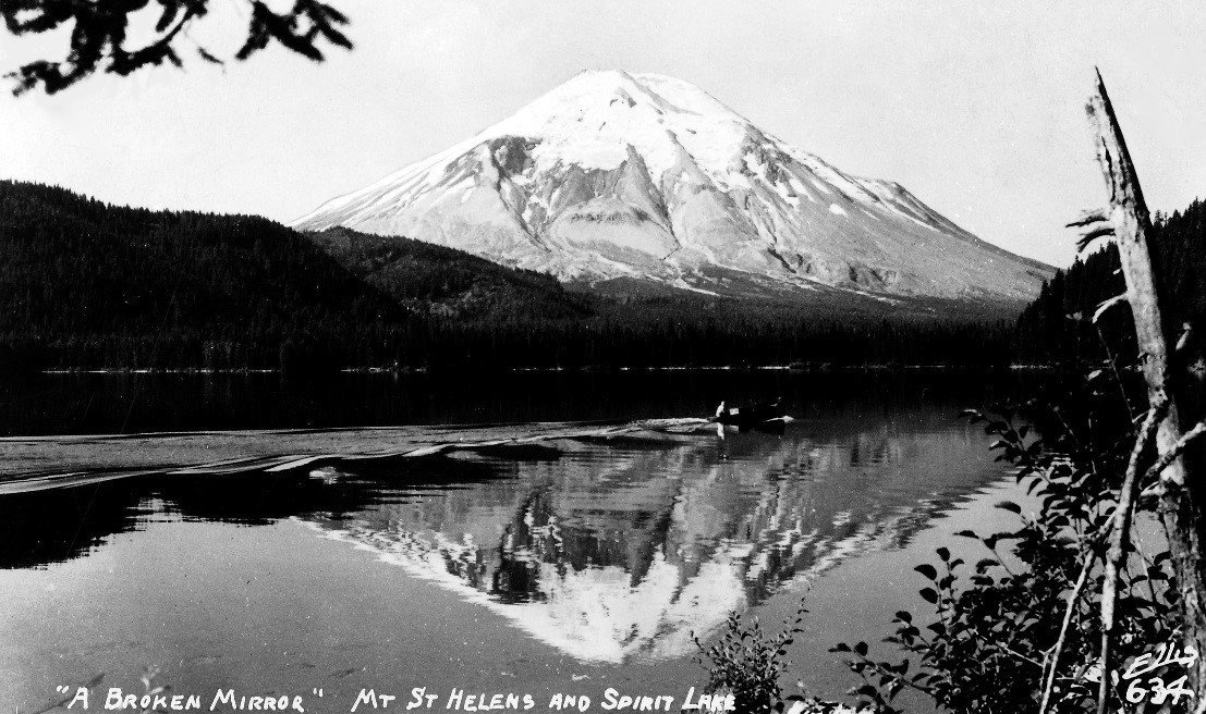 ForestServiceNW's tweet photo. #MtStHelens - Before &amp; After 

#MountStHelens https://t.co/Zw1WOAFAvK