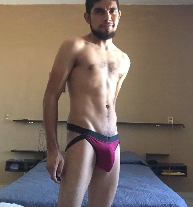 C&oacute;mo se ven? https://t.co/y9KN6zk8eZ<a href="/tag/guadalajara"class="tags"><span>#guadalajara</span></a><a href="/tag/gdl"class="tags"><span>#gdl</span></a><a href="/tag/charrovergara"class="tags"><span>#charrovergara</span></a>