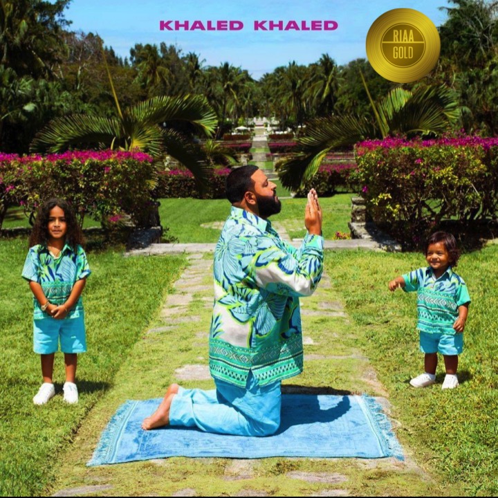 WORLDMUSICAWARD's tweet image. #DJKhaled&apos;s #KHALEDKHALED is certified Gold for sales of 500,000 by the Recording Industry Association of America (RIAA)! 💪📀🔥👑💚
facebook.com/worldmusicawar…